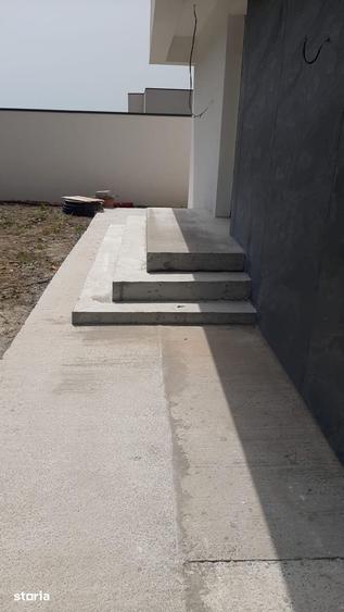 Casă cu 4 camere cu Canalizare în Cumpăna