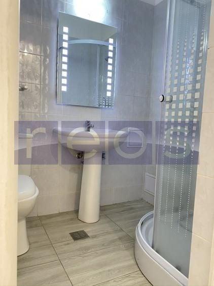 Apartament cu 2 camere semidecomandat, mobilat în Vitan Mall