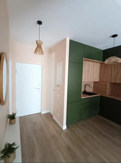 Apartament cu 2 camere semidecomandat în Podu Roș