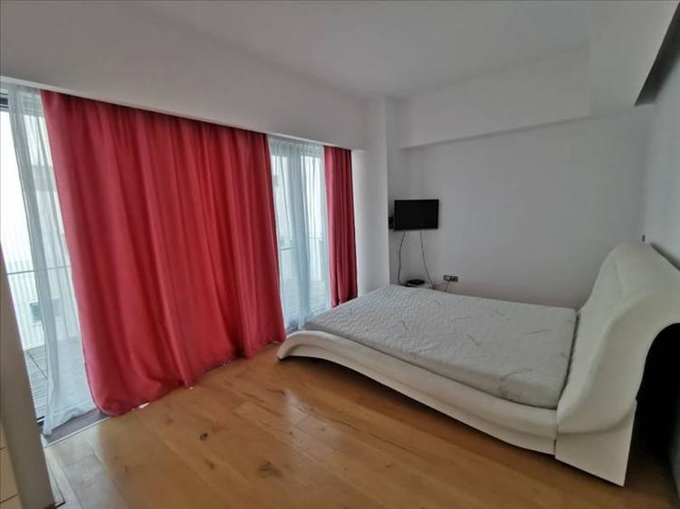 Apartament cu 3 camere decomandat, mobilat în Faleza Nord