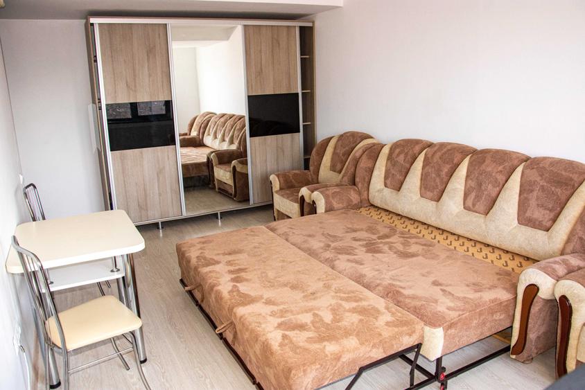 Garsonieră decomandată în Gorjului