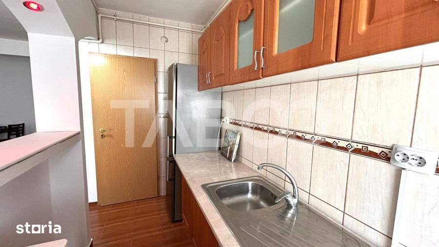 Apartament cu 4 camere semidecomandat, mobilat în Tilișca