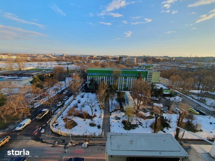 Apartament cu 4 camere decomandat în Pantelimon