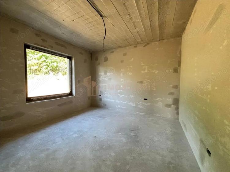 Casă cu Teren 750 Mp în Tăuții de Sus