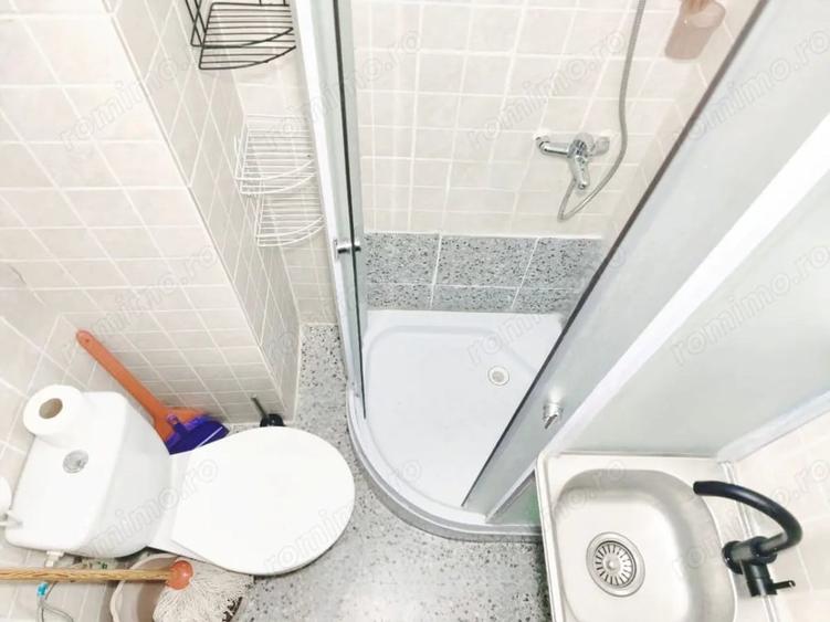 Garsonieră decomandată în Soarelui