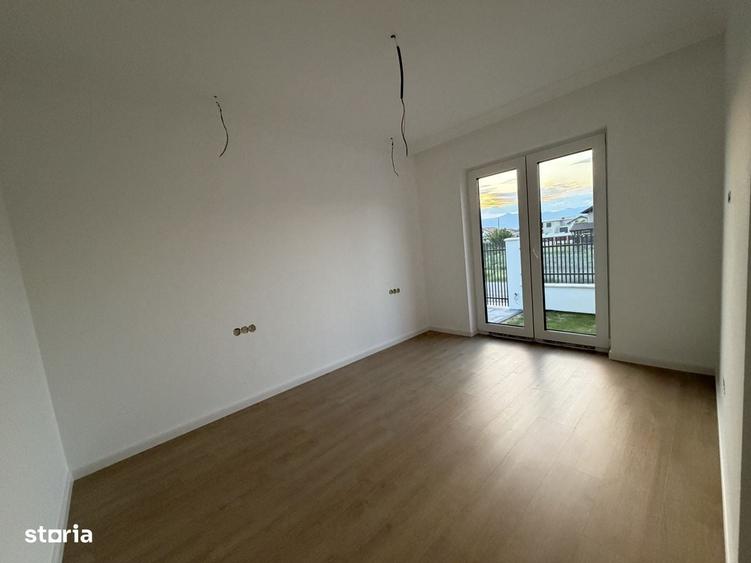 Casă cu 4 camere decomandat în Sud