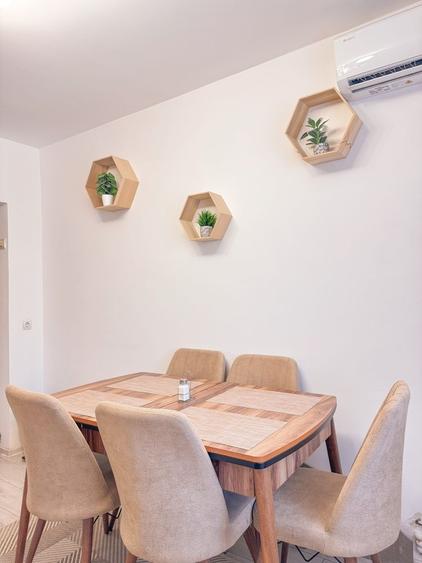 Apartament cu 2 camere decomandat în Calea București