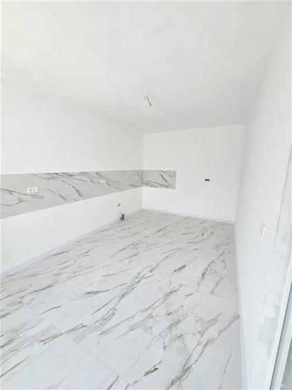 Casă cu 3 camere cu Canalizare în Valu lui Traian
