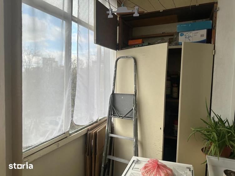 Apartament cu 3 camere, mobilat în Berceni