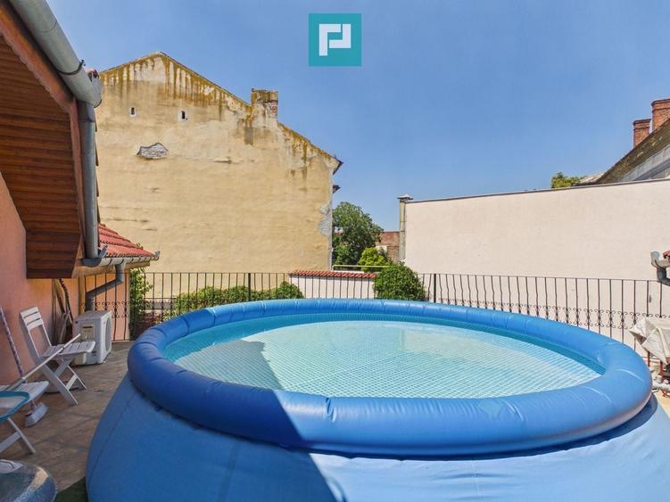 Casă individuală cu 6 camere cu Canalizare în Ultracentral
