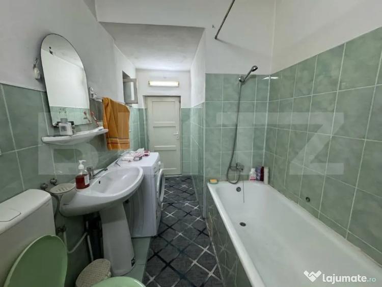 Casă cu 3 camere cu Teren 1080 Mp în Central