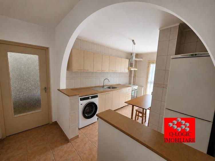 Apartament cu 3 camere decomandat, mobilat în Răcădău