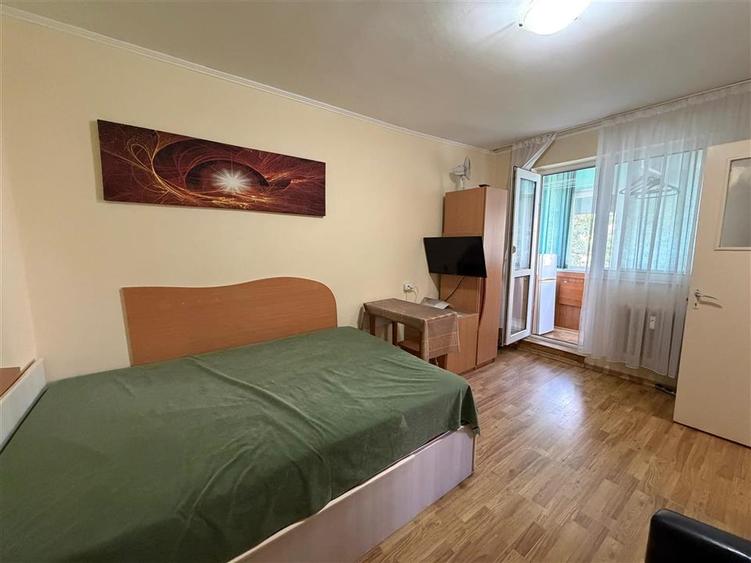 Garsonieră decomandată în Podu Roș