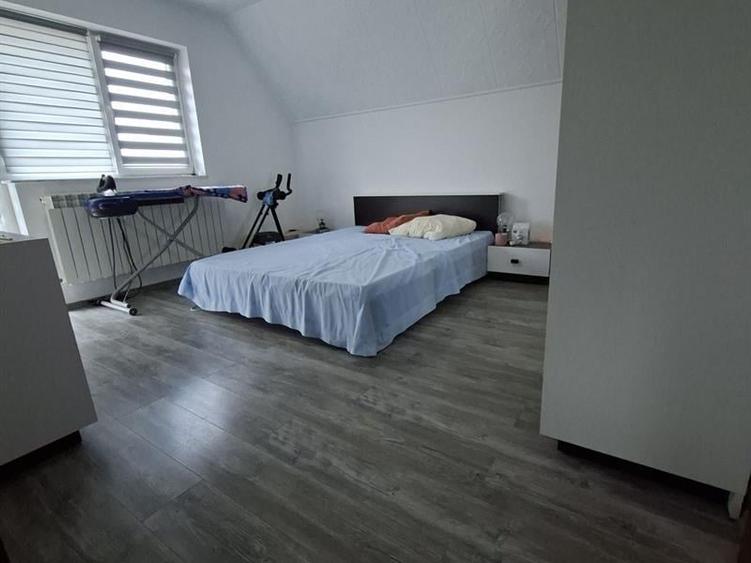 Casă individuală cu 4 camere cu Teren 350 Mp în Cârcea