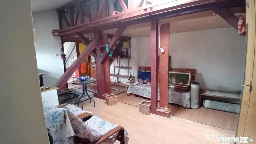Casă cu 5 camere cu Teren 127 Mp în Domenii