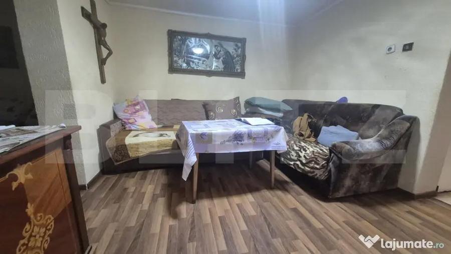 Casa cu 4 dormitoare de vanzare, 190 mp, 1306 mp teren, pe s - 13