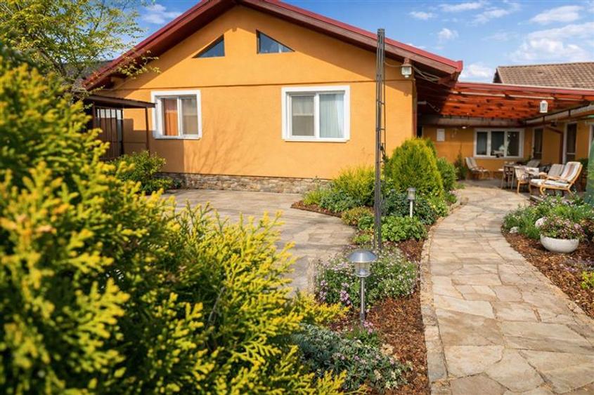 Proprietate 3 camere + studio independent, gradina, curte, Cristesti, Mures - 3