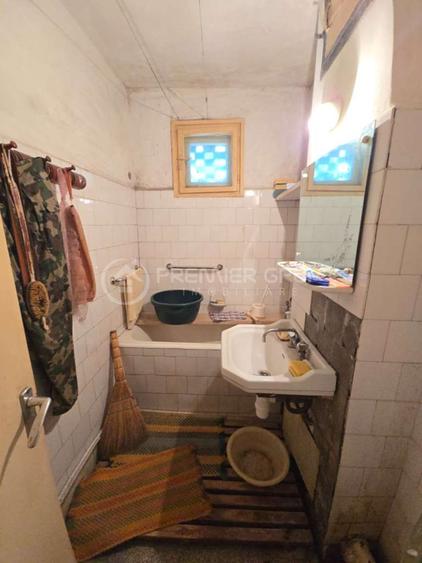 Etaj 1! Apartament 2 camere, Podu Ros, 50mp, CT - 7