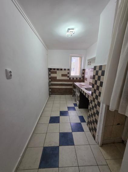 Sos Colentina intersectie Fundeni, bloc reabilitat, stradal, vedere spate, - 7