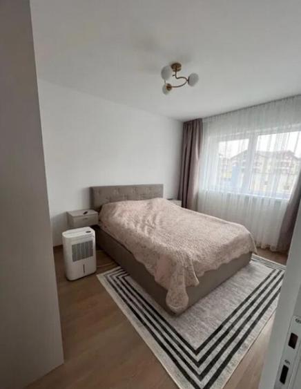 Apartament 2 camere, decomandat- zona Sanpetru - 1