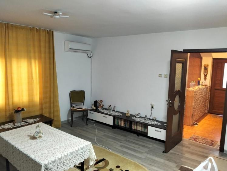 Casă cu 2 camere în Central