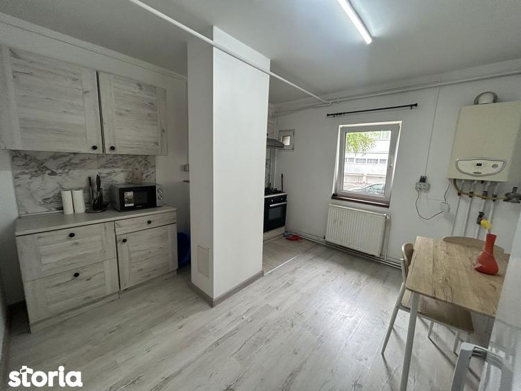 Bucovinei -Ceta?ii 2 camere Decomandat -Centrala Prop, 340 euro Neg. - 12