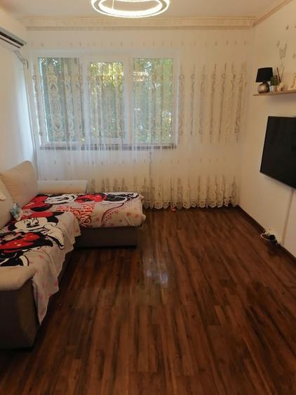 Vând apartament 3 camere  - 5