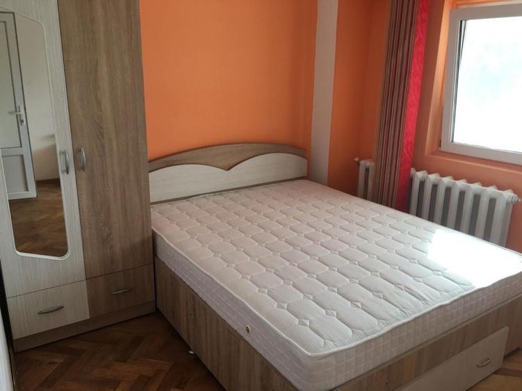 Inchiriez apartament trei camere et 3 zona cinema Barlad linga Fix - 3
