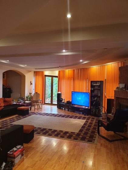 Vilă confortabilă, într o  zonă liniștită cu  acces facil! - 4