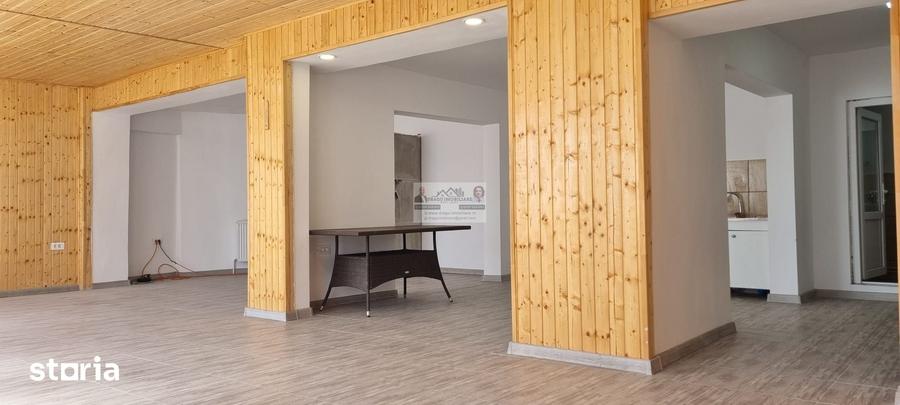 Casă cu 3 camere cu Teren 687 Mp în Central