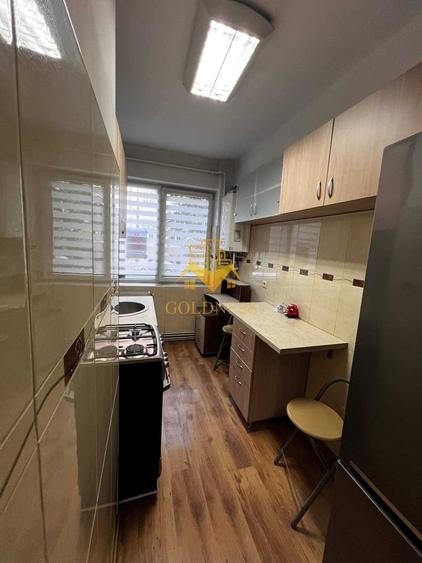 Garsonieră decomandată în Central