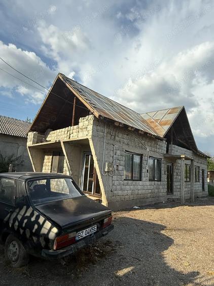 Casa de vanzare cu teren! - 2