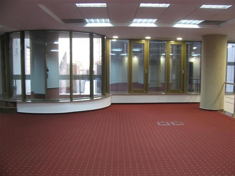 Cladire de birouri inchiriata zona centrala - 8