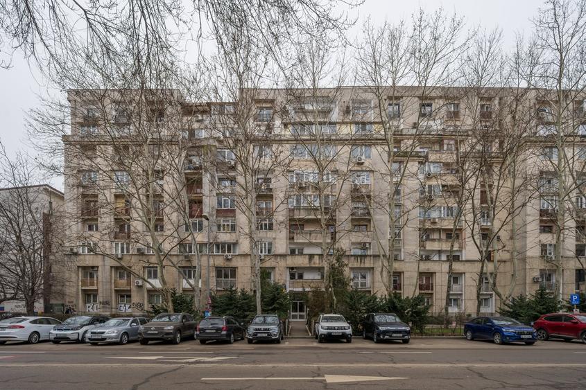 Locație Premium: 3 Camere pe Bulevardul Burebista – Renovat & Gata de Mutare - 23