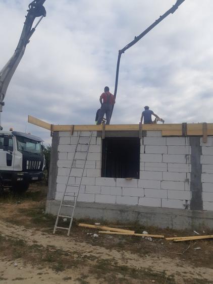 Casa la rosu renuntare proiect,,.pentru mai multe detalii 0755627407 - 5