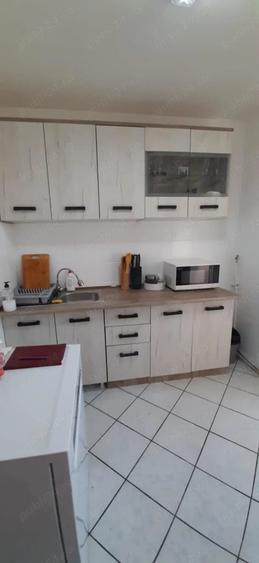 Apartament cu 3 camere decomandat în Lotus