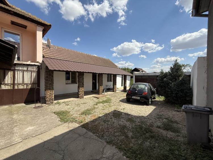 Casa individuala 2 camere, 80mp utili, 997 teren in Utvin - 12