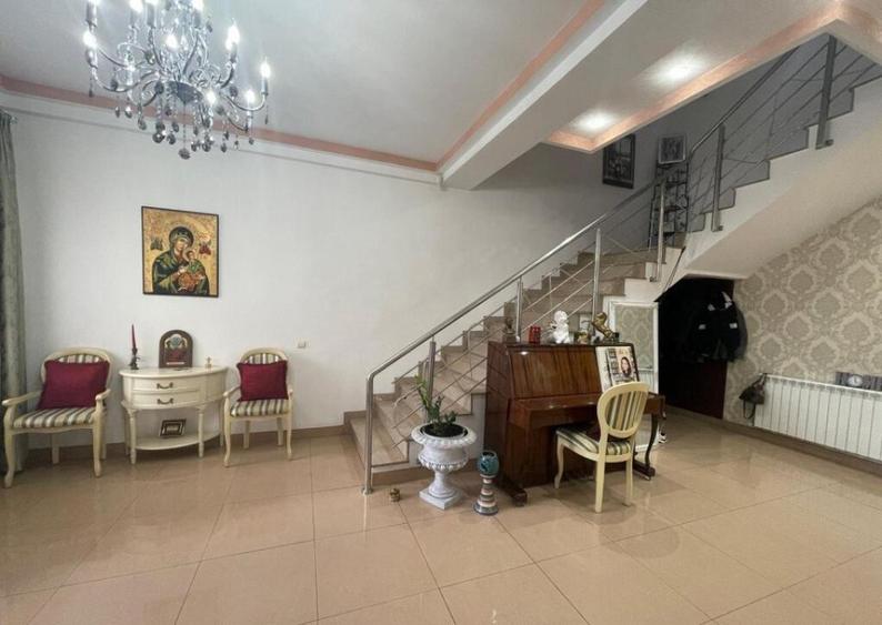 Vila Cu Posbilitate De Investitie - 420 Mp - Antiaeriana - 14