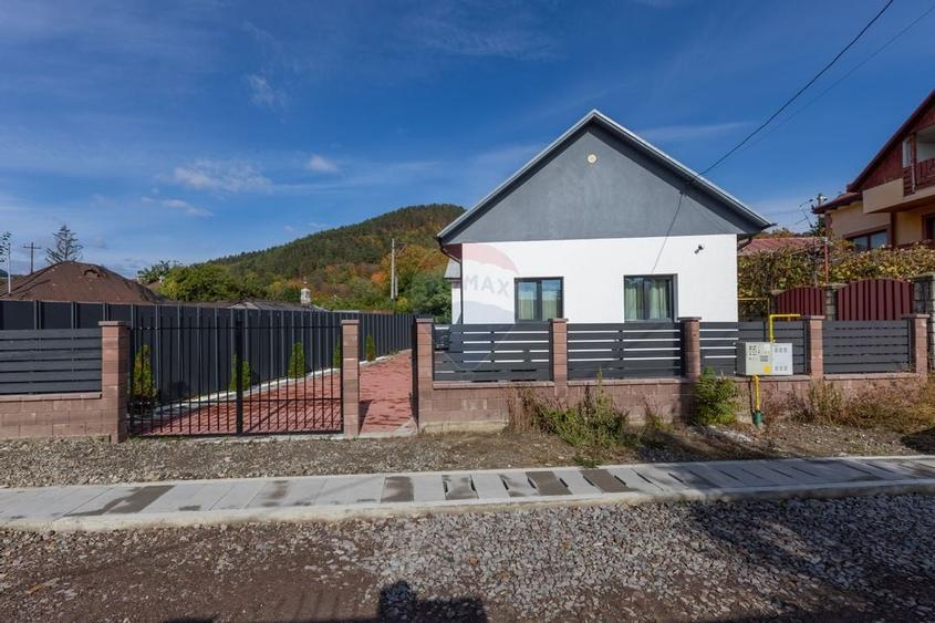 Casă / Vilă de vânzare în zona centrală TÂRGU OCNA - 2