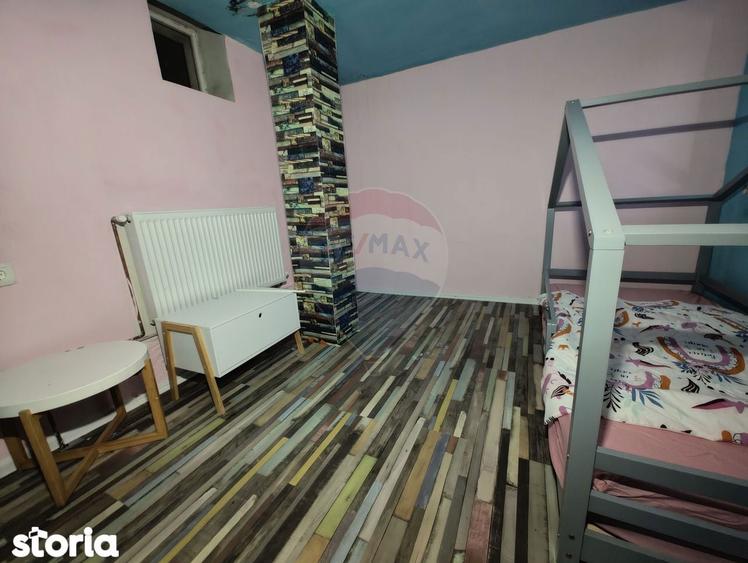 Casa de vanzare cu teren de 2175 mp,anexe si livada generoasa | Mailat - 15