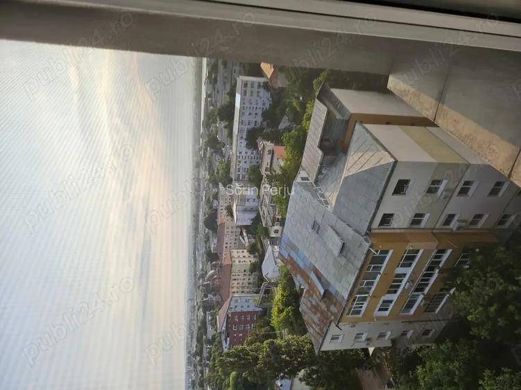 Vand apartament 3 camere