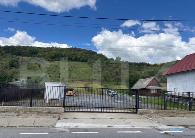 Teren cu utilita?i ?i poten?ial investi?ional 5400 m - 3