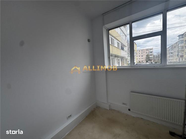 Spatiu comercial de 120 mp in Plopeni, zona cu vad . - 6