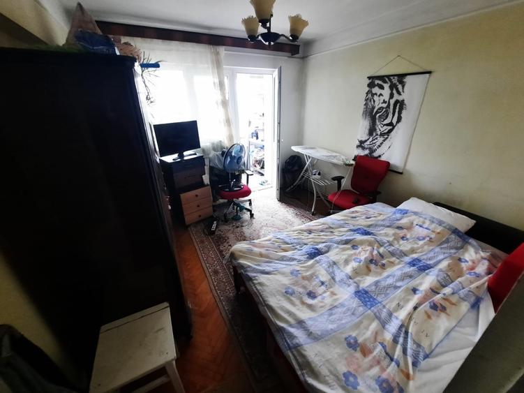 Apartament cu  3 camere, etaj 5/10, zona Podu Ros - 4