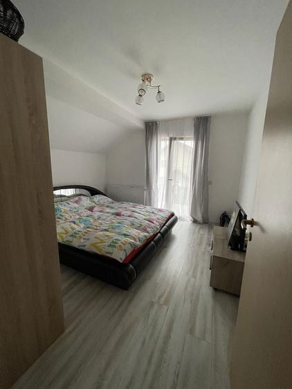 Vand casa cu etaj , in regim ( P+M) - 6