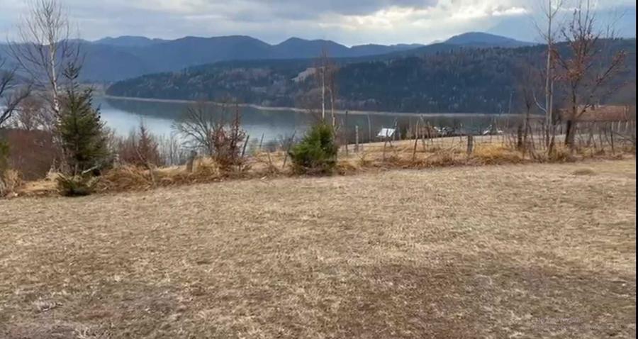 Teren cu vedere panoramica la Toaca si lacul Bicaz BUHALNITA, NEAMT - 6