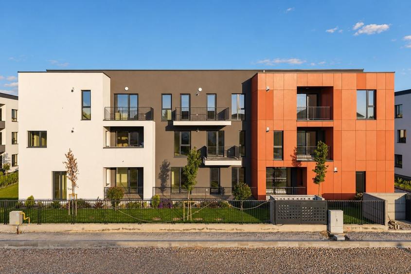 Apartament cu 3 camere semidecomandat în Braytim