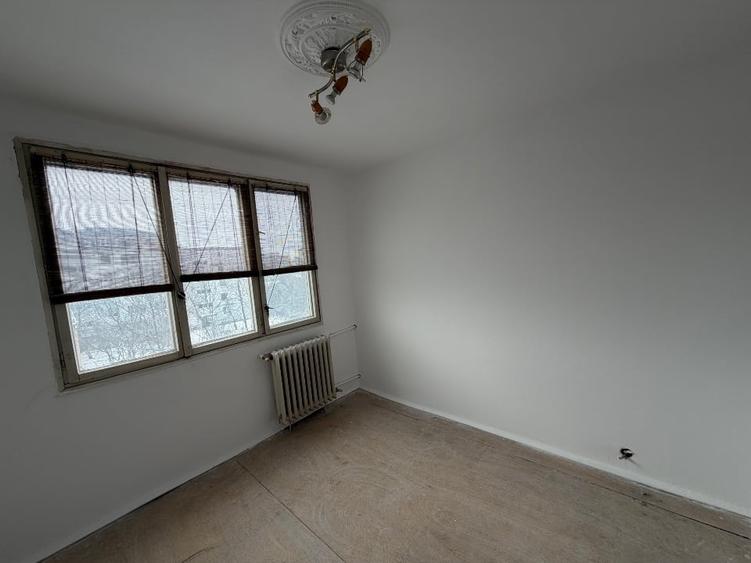 Apartament 4 camere decomandat 79 mp - Sector 6 - direct proprietar - parcare - 8