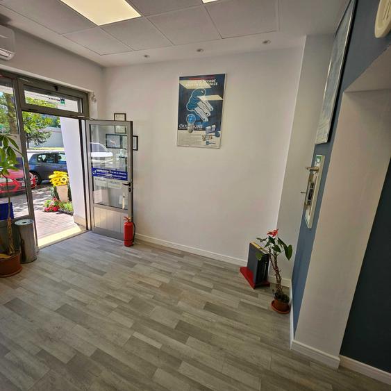 ocazie!!Spatiu comercial cu vitrina- 30mp+depozit la 2 min Metrou Pta Muncii. - 2