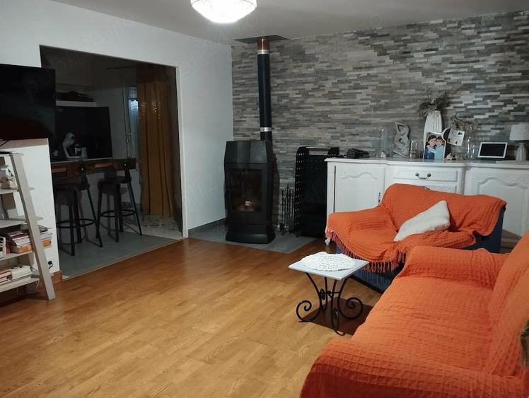 Casă cu Teren 1000 Mp în Jucu